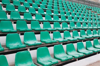 Compra de plástico para reciclar en Mallorca - Plarema - sillón de plástico de estadio